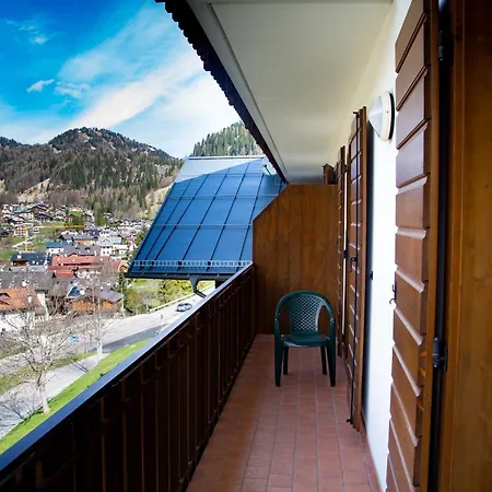 Panorama מלון דירות 4*